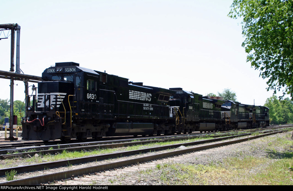 NS 8830 & 8848 at the fuel racks